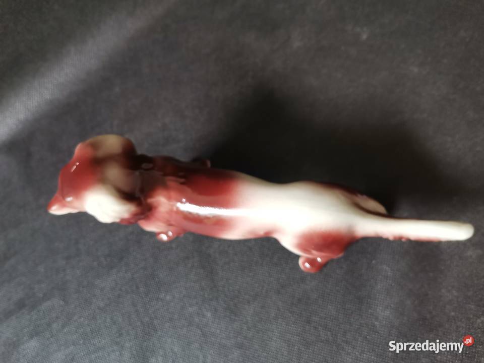 Stara figurka porcelanowa Pies porcelana Jan Katowice