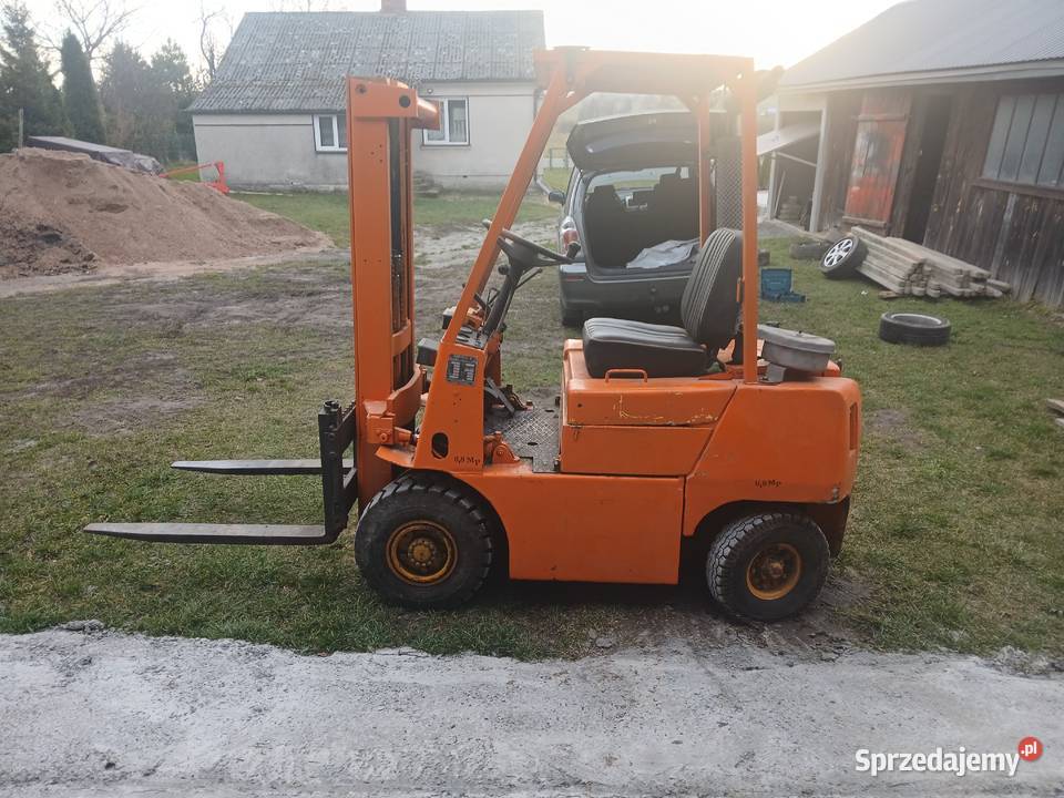 Wózek widłowy Bułgar silnik Perkins 3p diesel