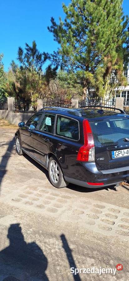 Volvo v50 20d 136 2009r czarny Gdynia