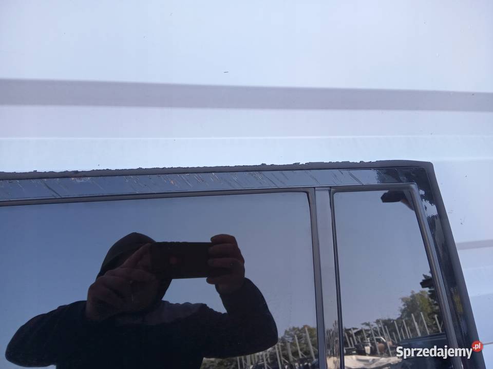 SZYBA MAŁA DRZWI LEWY TYŁ INFINITI QX56 QX80 osobowe Nowy Tomyśl sprzedam