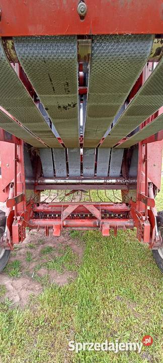 Prasa Hesston 5650 Rudno