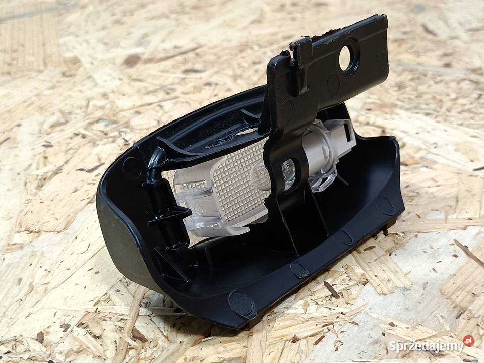 MERCEDES EKLASA W212 LAMPKA OŚWIETLENIE Pleszew