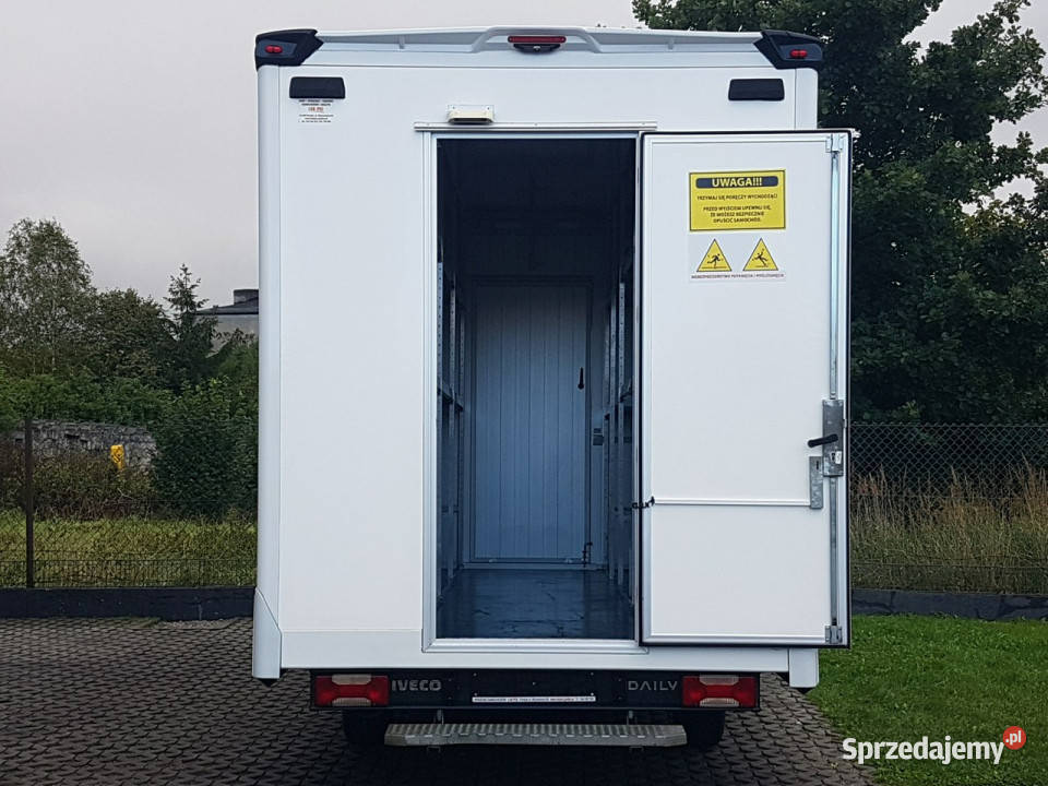 Iveco Daily KONTENER NISKOPODŁOGOWY 443x223x242 elektryczne szyby Iveco Poręba sprzedam