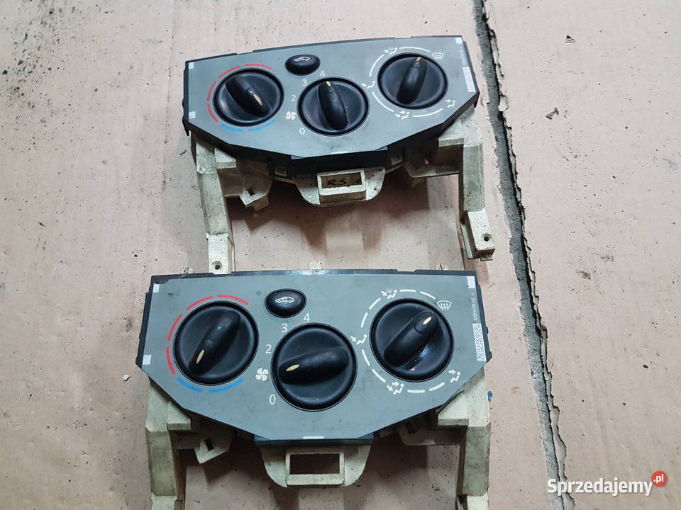 OPEL CORSA C PANEL NAWIEWU OGRZEWANIA Rok produkcji 2004 Wyposażenie wnętrza Turek
