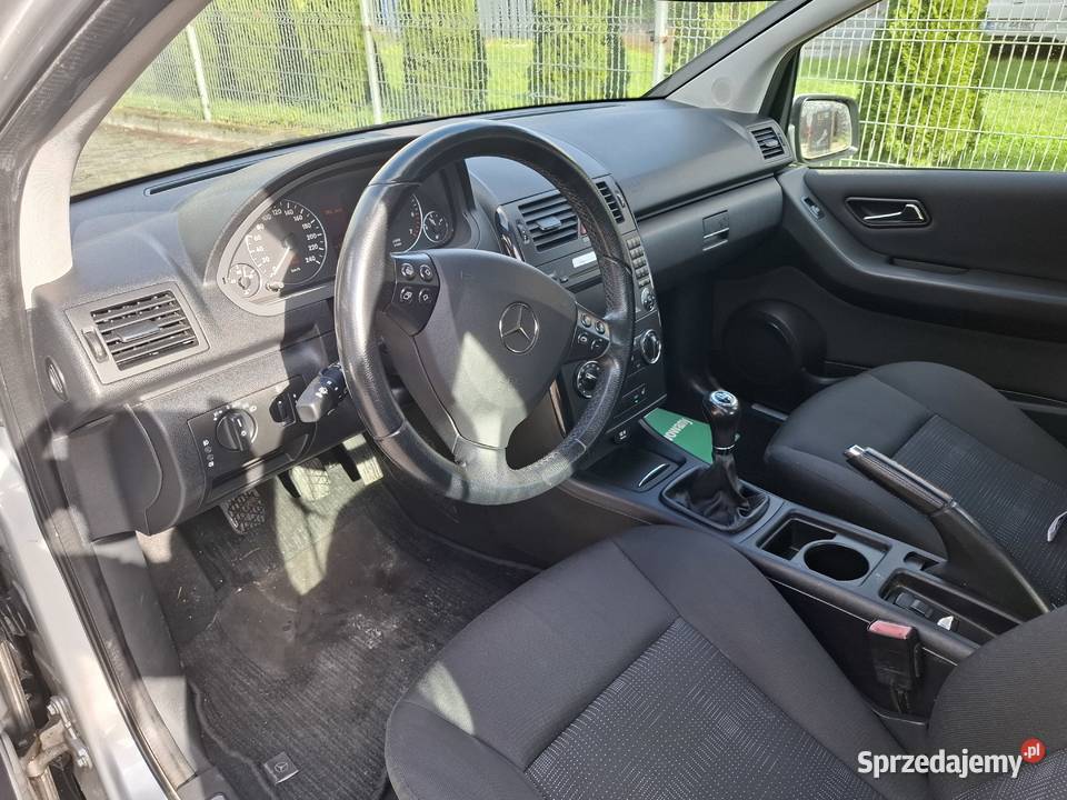 Mercedes A klasa 15 bezyna Rok produkcji 2009