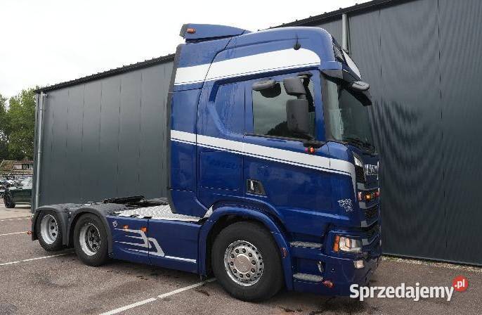 Ciagnik 3 osiowy 6x2 Scania diesel