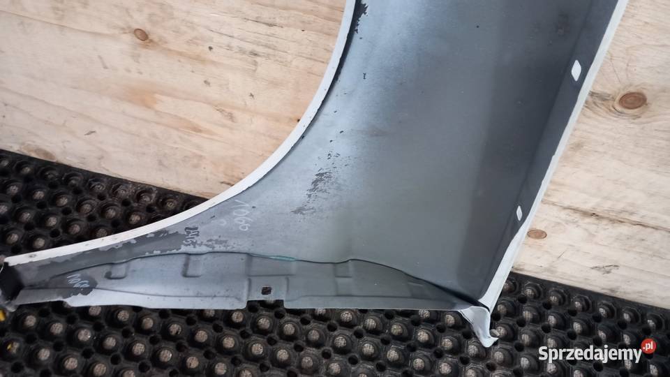 MERCEDES W245 LIFT BŁOTNIK PRZÓD PRAWY 650 Zbierkowo