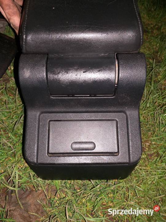 Podłokietnik skórzany czarny BMW e36 Rok produkcji 1994