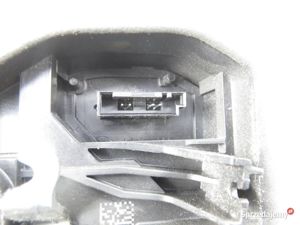 ZAMEK LEWY PRZEDNI BMW F11 7229461