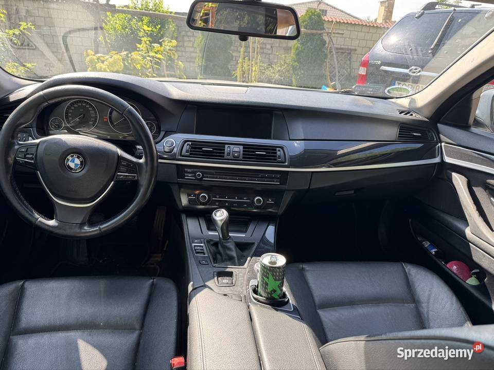 Bmw f11 20d manual Iwaniska