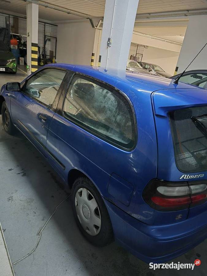 Nissan Almera N15 14 Benzyna 1999 VAT marża Almera Lublin