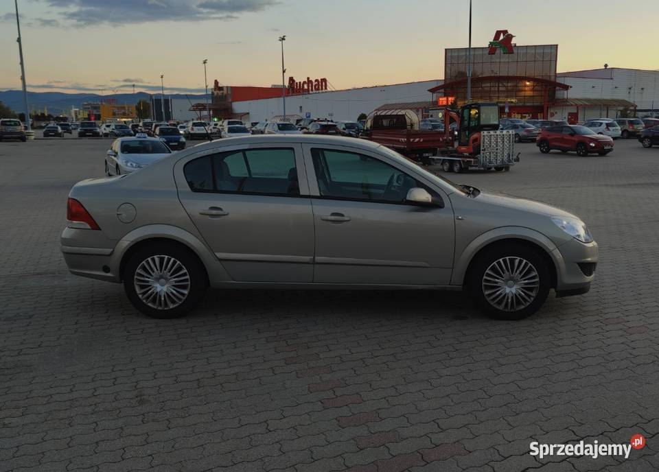 Opel Astra H 16 benzyna LPG STAG 1598cm3 Astra