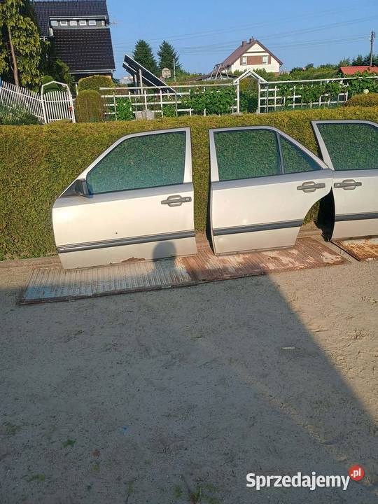 Drzwi Mercedes w 124 kompletne osobowe Pęcław sprzedam