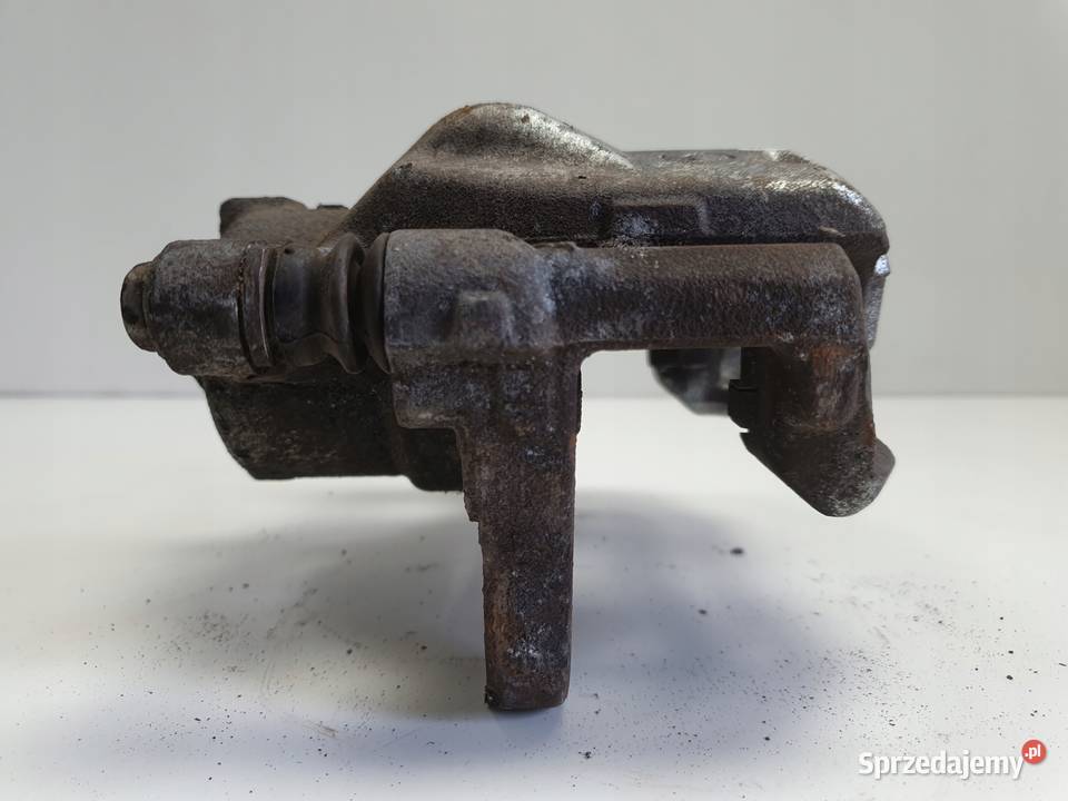 Toyota Corolla XII E21 PRZEDNI ZACISK HAMULCOWY