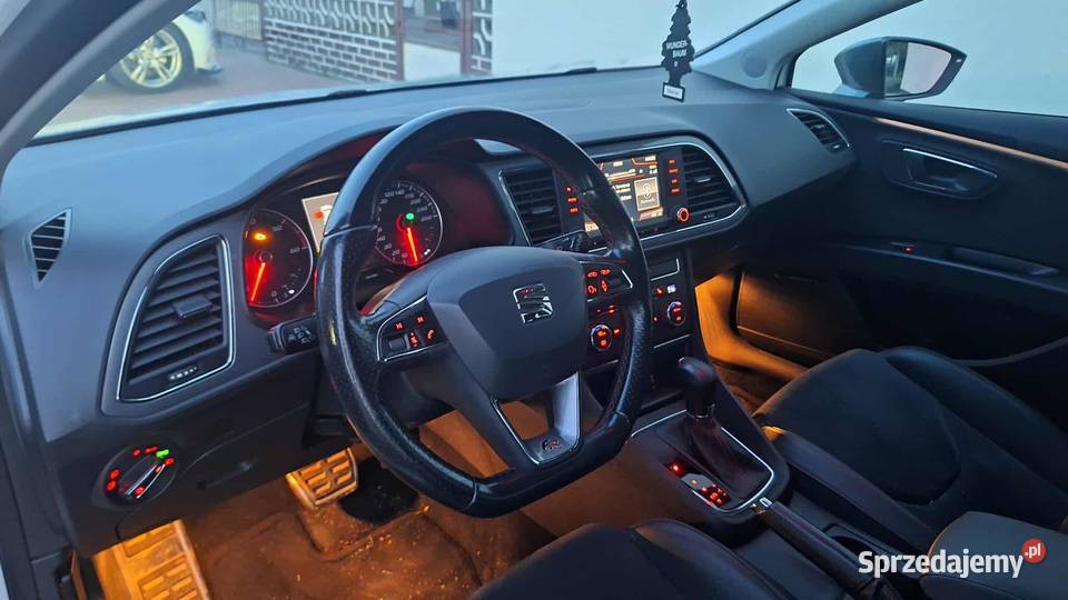 SEAT LEON KOMBI FR 20 TDI AUTOMAT Opalenica