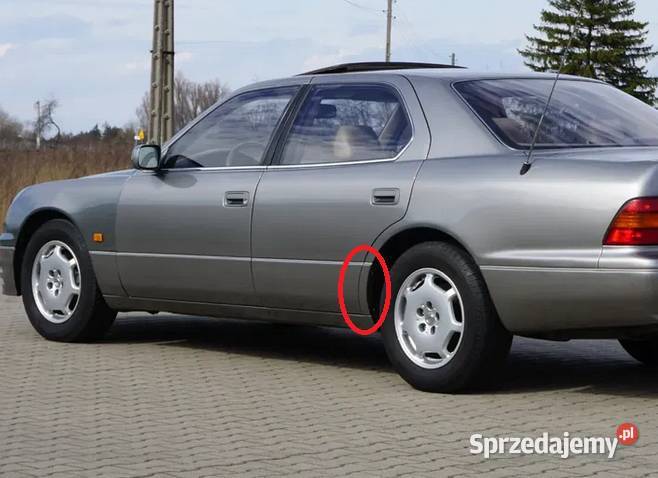 LEXUS LS XF20 Listwa prawa tył na błotnik Byków