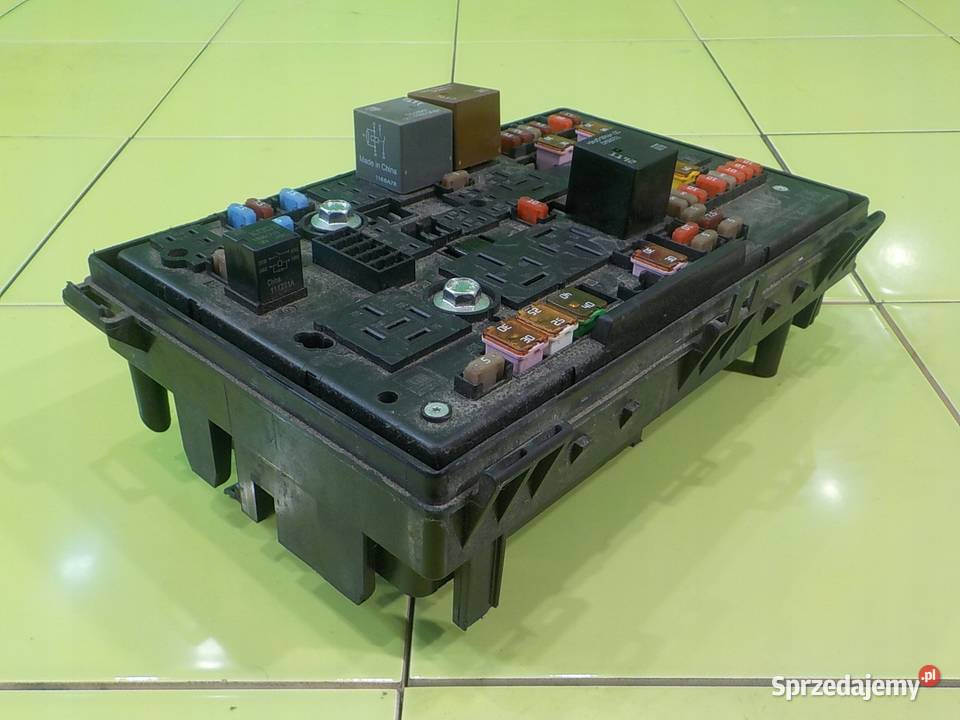 OPEL AMPERA 14 AUT 12r HB 5D skrzynka Skrzynki bezpieczników mazowieckie Suków