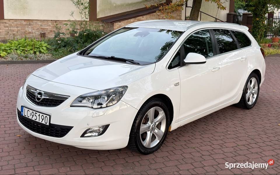 Opel Astra J 16 Turbo 180 2011r OPCLine Super Chełm sprzedam