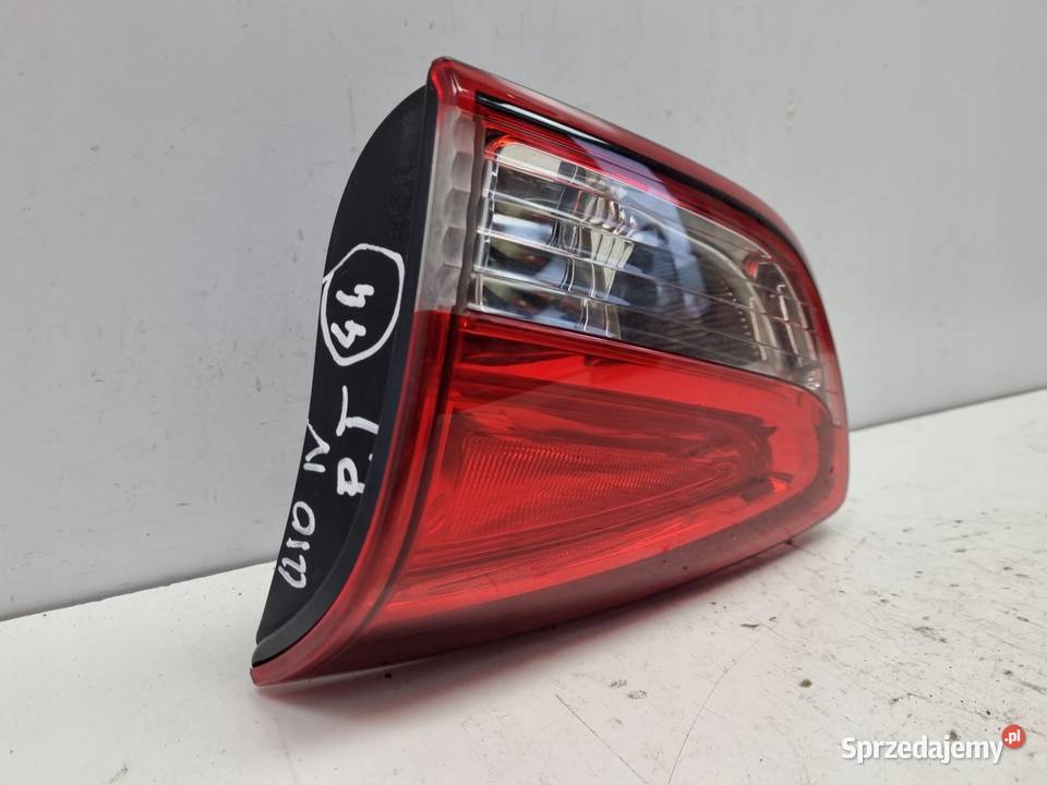 Renault Clio IV kombi TYLNA LAMPA PRAWA W KLAPE Janów sprzedam