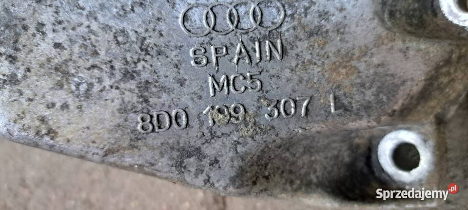 Łapa silnika lewa Passat B5 Audi A4 B5 19 TDI Luzino