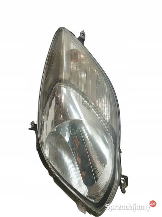 LAMPA PRZÓD PRAWA LIFT 89902767 Toyota Yaris II Rok produkcji 2011 Lampy przednie