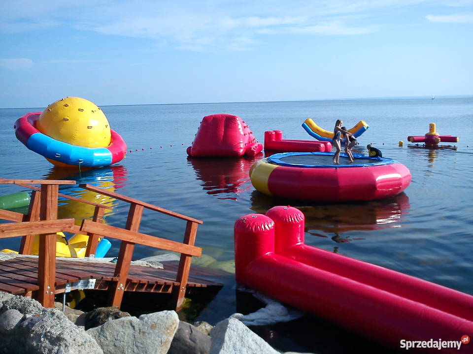 Plac zabaw na wodzie trampoliny zjeżdżalnie góry pomorskie Wejherowo