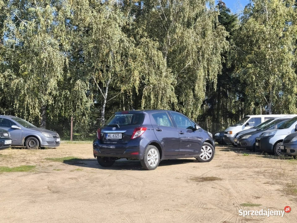 Toyota Yaris 2012r 13 Benzyna 5 Drzwi Tanio niebieski mazowieckie Warszawa sprzedam