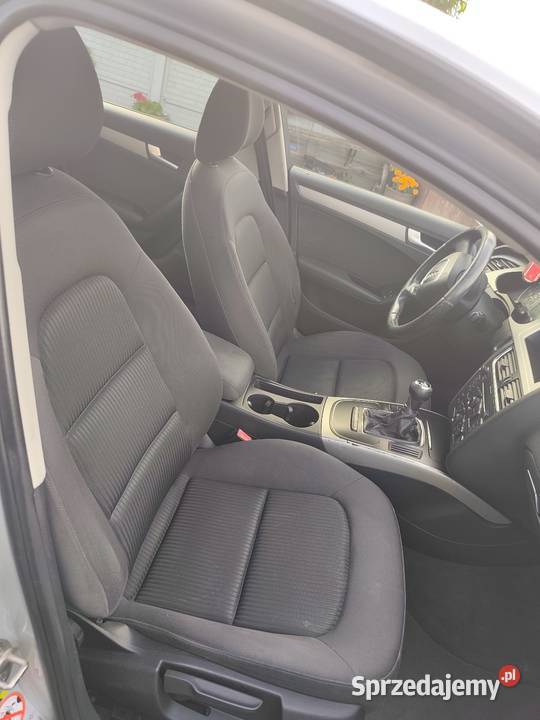 Audi A4 B8 Samochody osobowe Przyłęczek