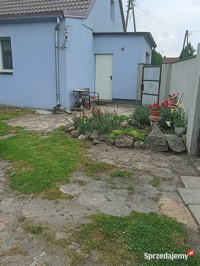 Ładny dom w wygodnej lokalizacji wolnostojący Morzewo sprzedam