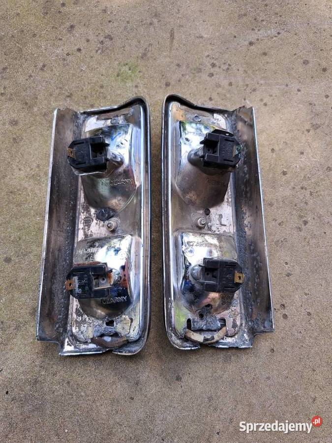 Obudowy kierunkowskazów przód PL Fiat 125p Leszno