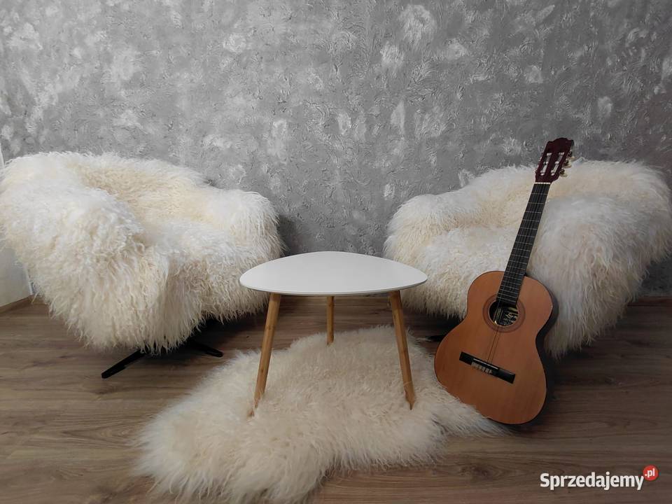 Fotele obrotowe obite naturalną owczą skórą Waksmund