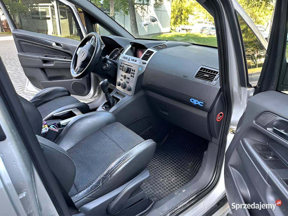 Opel Zafira OPC 7 osobowa 20T 260 LPG Recaro Sosnowiec