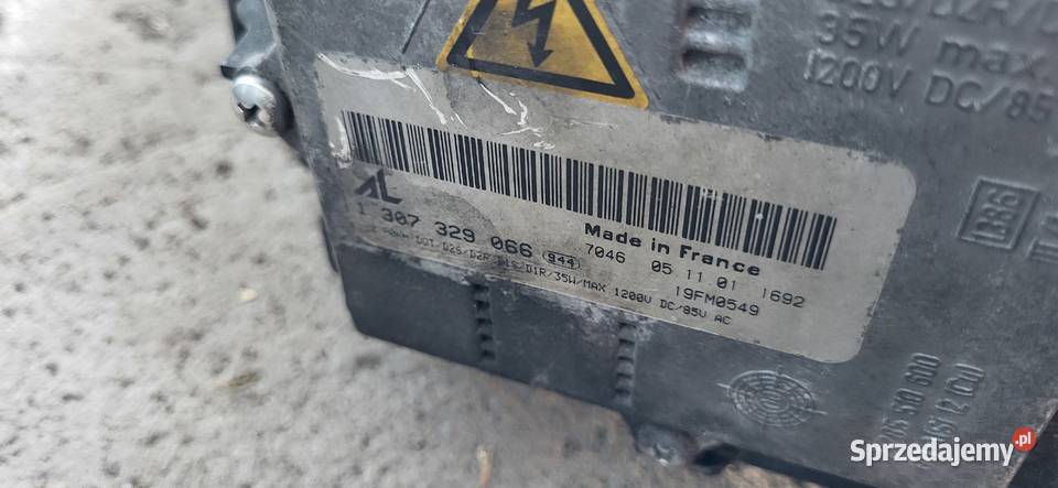 Sprzedam lqmpy przód audi a8 osobowe Narol