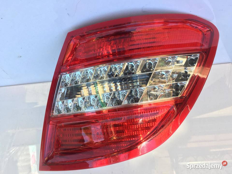 MERCEDES CKLASA W204 LIFT PRAWA LAMPA TYŁ Lampy tylne Ostroróg sprzedam