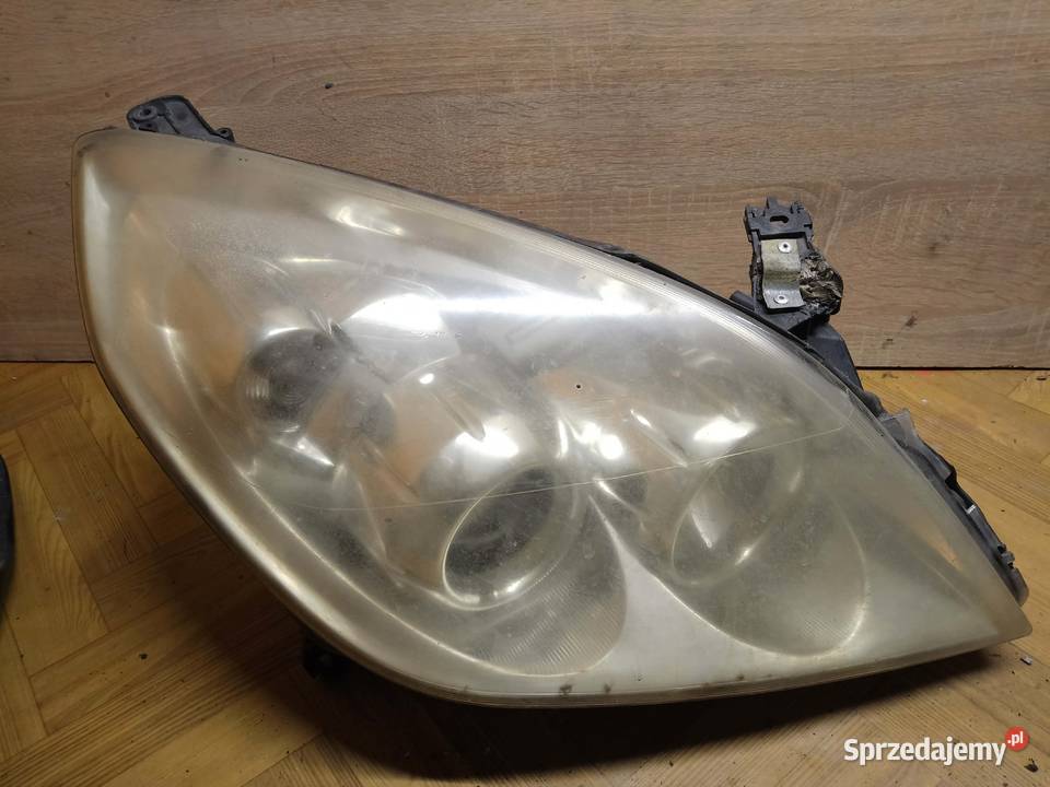Opel Vectra C 19 CDTI 120 Z21B 07r Lampa przód Sompolno