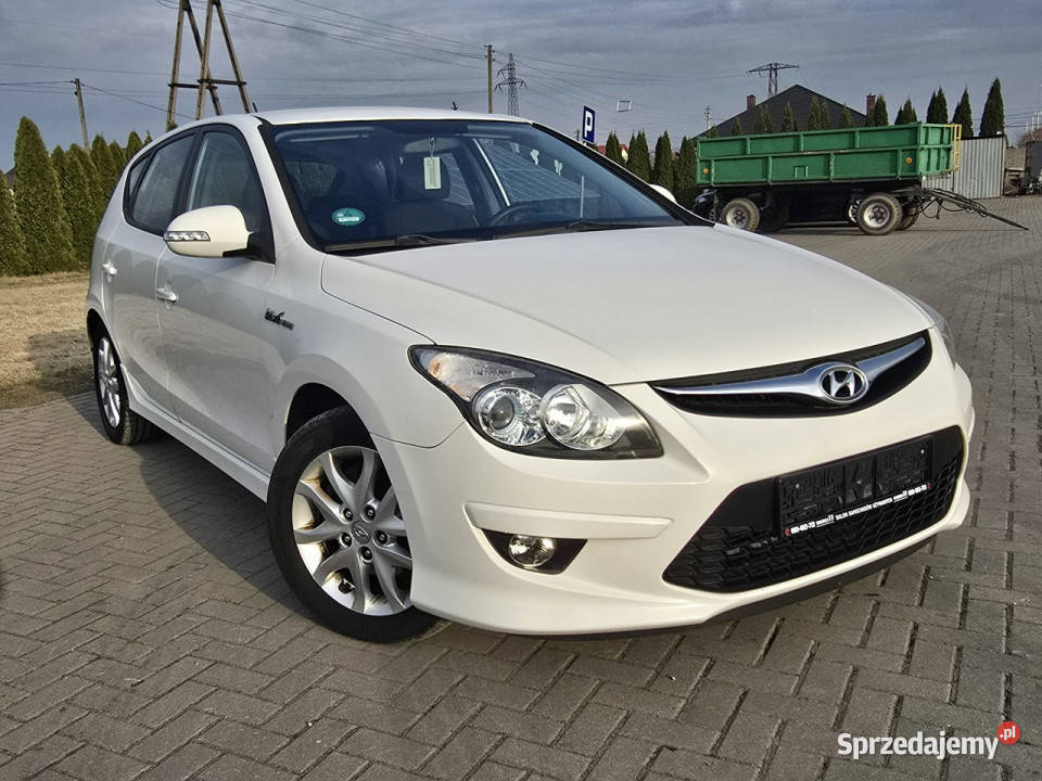 Hyundai i30 16Benz garażowany