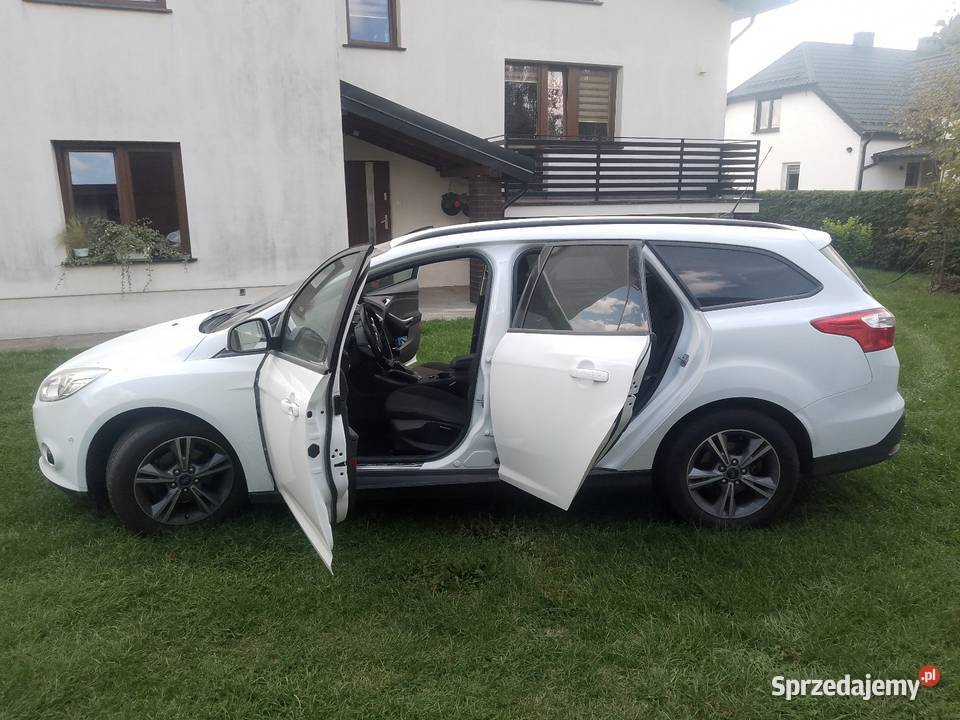 Sprzedam Ford Focus kombi radio Czastary sprzedam
