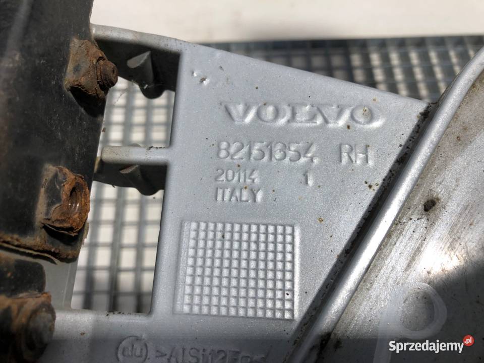 STOPIEŃ KABINY PRAWY VOLVO FH II 82355197 128