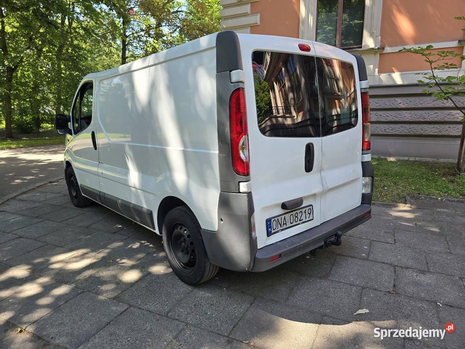 Opel vivaro 20 diesel 2007r blaszak hak