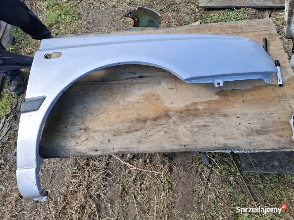 Błotnik Prawy Przód Volkswagen Golf 3 III osobowe Wisznice