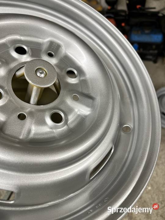 Felgi Fiat 126 el bezdętkowe renowacji