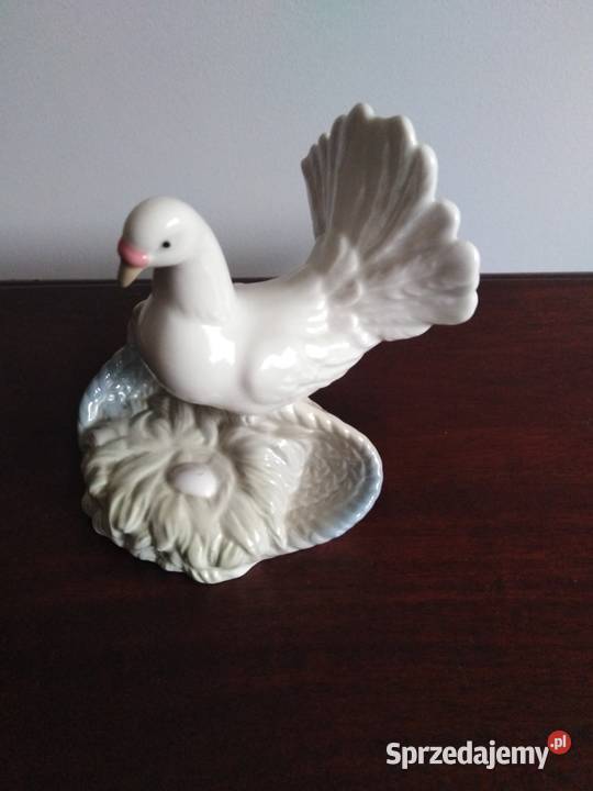 Porcelanowa figurka gołębią Valencia Made In podkarpackie Miejsce Piastowe