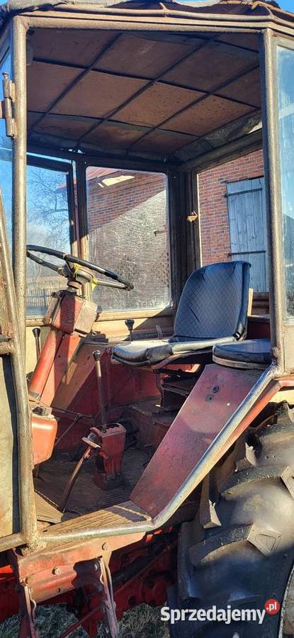 Ciągnik rolniczy Wladimirec T25 z pługiem Grójec Wielki