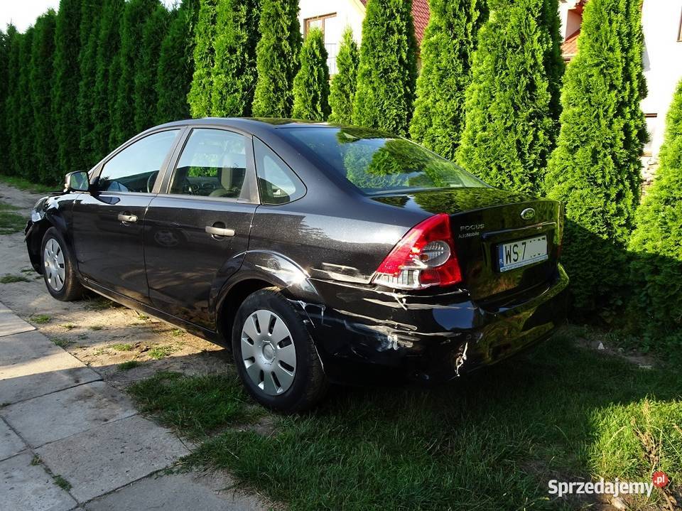 Ford Focus 16 benzyna 2008 sedan uszkodzony benzyna Siedlce