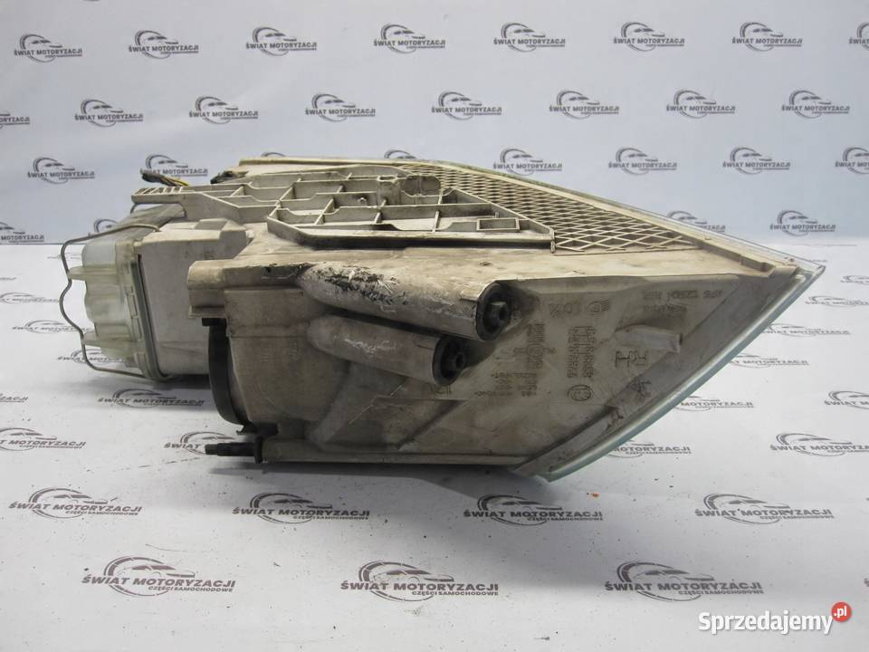 SKODA OCTAVIA II 06r lampa prawa przód ANGLIK