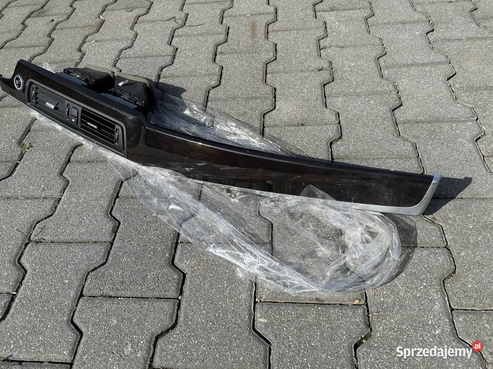 BMW F10F11 2011 Kratka nawiewu listwa deski Brzozówka