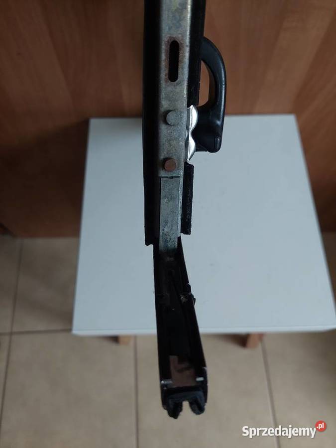 Orgnalna ramka z szybą uchylną prawa fiat 126p Części samochodowe Mysłowice