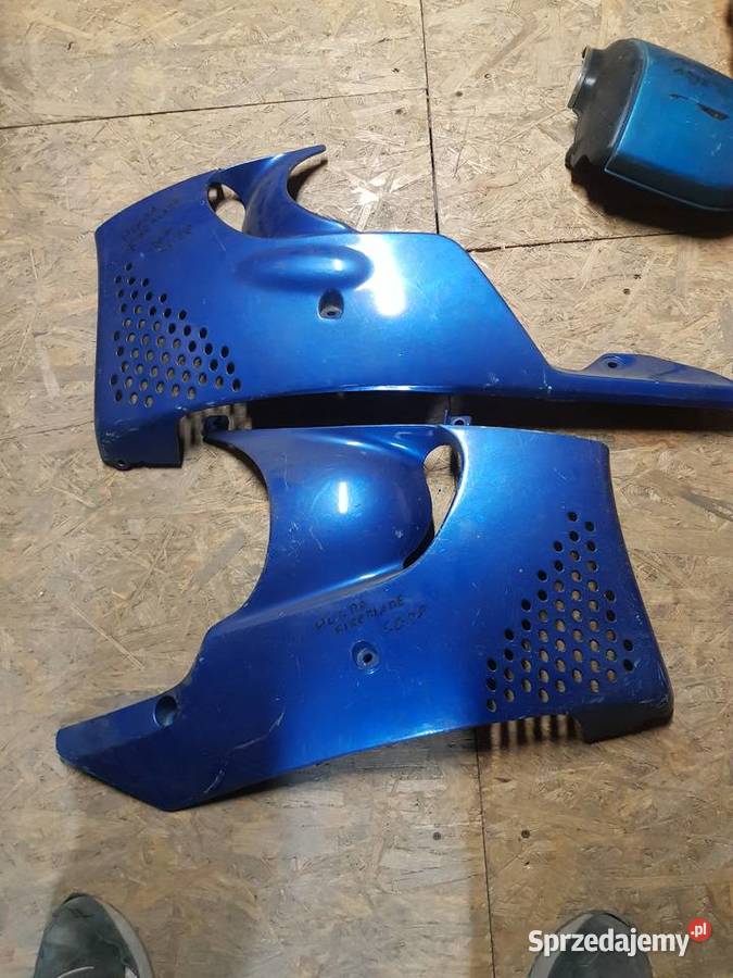 honda cbr 900 sc 28 plug kpl lewy prawy sprzedam