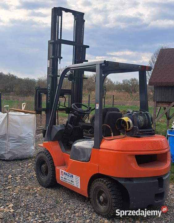 Wózek widłowy Toyota 7FGF25 Słomniki sprzedam