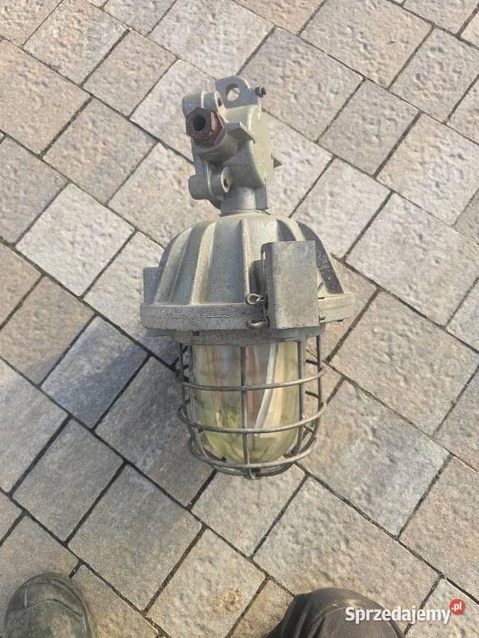 Lampa industrialna z PRL Jasło